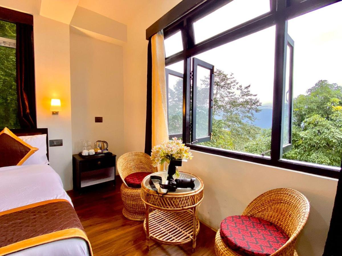 Daksha Pelling Nest Hotel ภายนอก รูปภาพ
