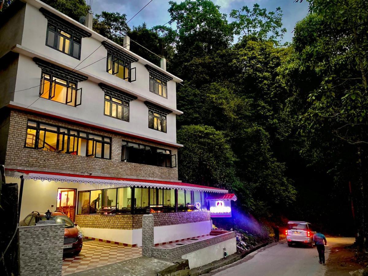 Daksha Pelling Nest Hotel ภายนอก รูปภาพ