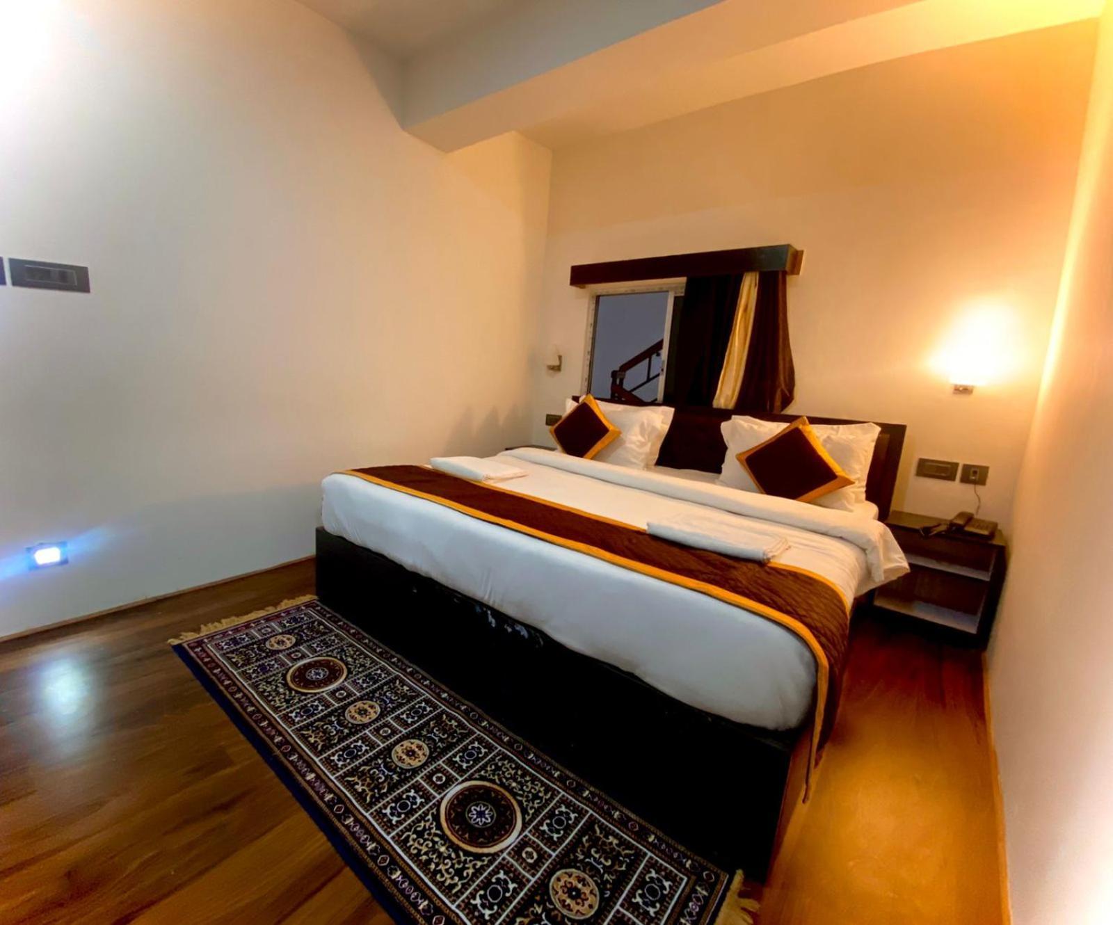 Daksha Pelling Nest Hotel ภายนอก รูปภาพ