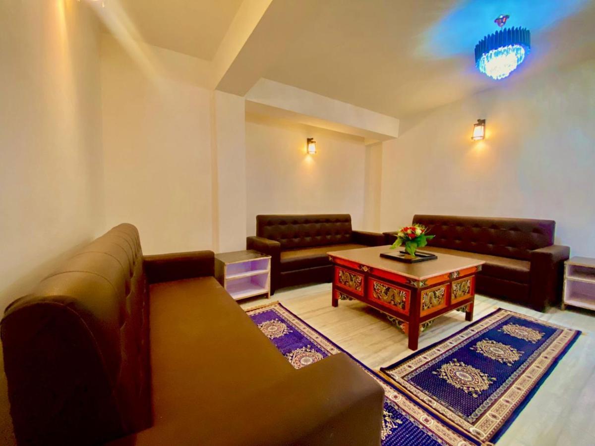 Daksha Pelling Nest Hotel ภายนอก รูปภาพ